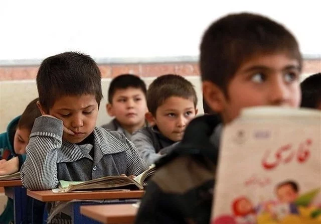 ثبت دانش آموزان افغانی