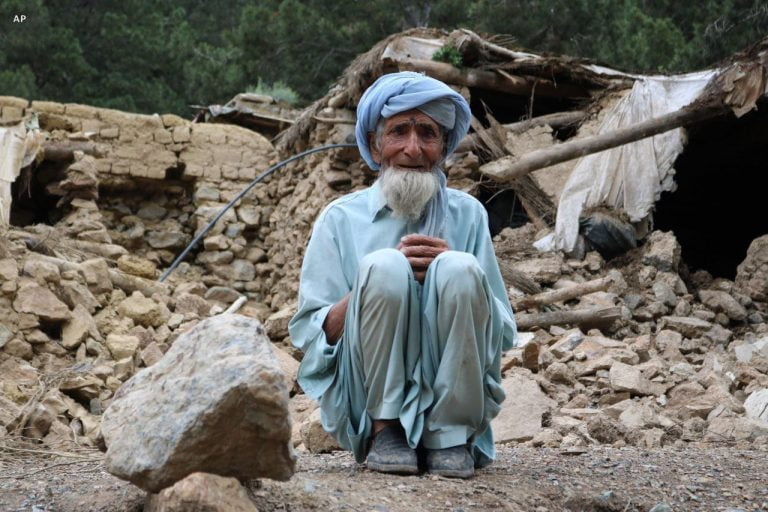 پیرمرد زلزله پکتیکا