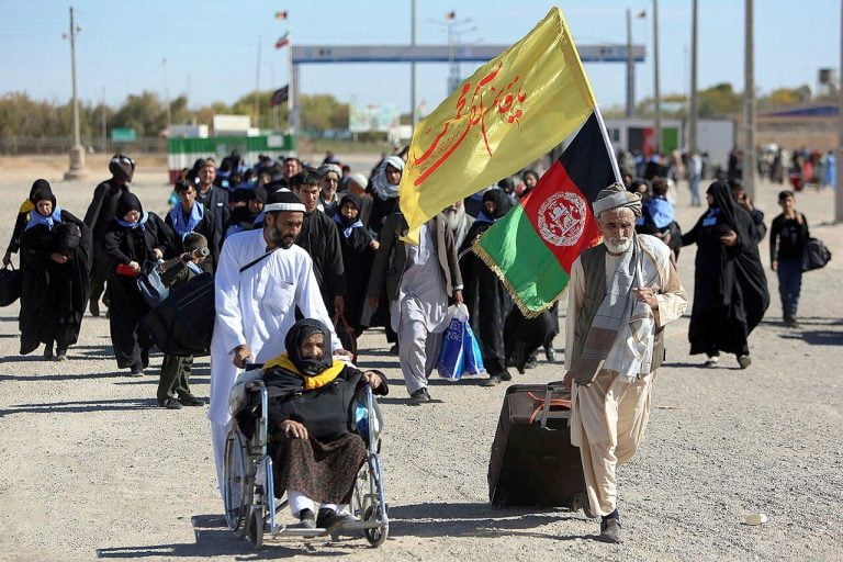 سرگردانی زائران افغان در مشهد