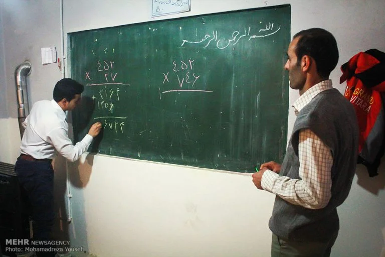 سواد آموزی برای اتباع