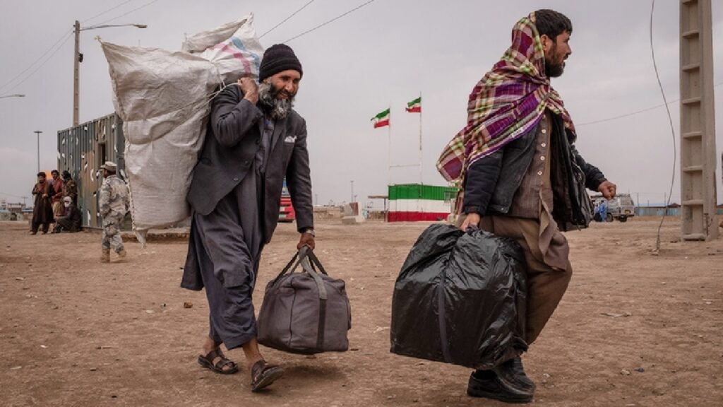 بازگشت داوطلبانه مهاجران از ایران