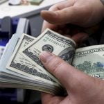 فروش ارز و خدمات بانکی به اتباع