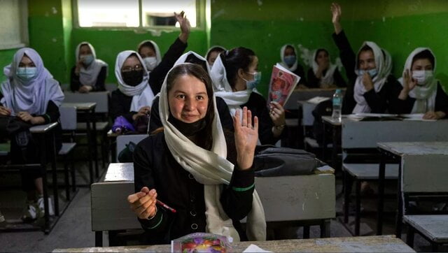 کمک ایران برای تحصیل دختران افغان