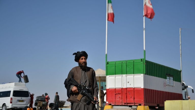 حمله موشکی مرزبانان ایران به طالبان