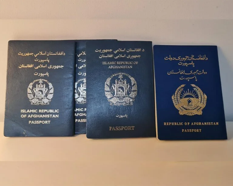 افزایش توزیع گذرنامه های جعلی در دوران طالبان