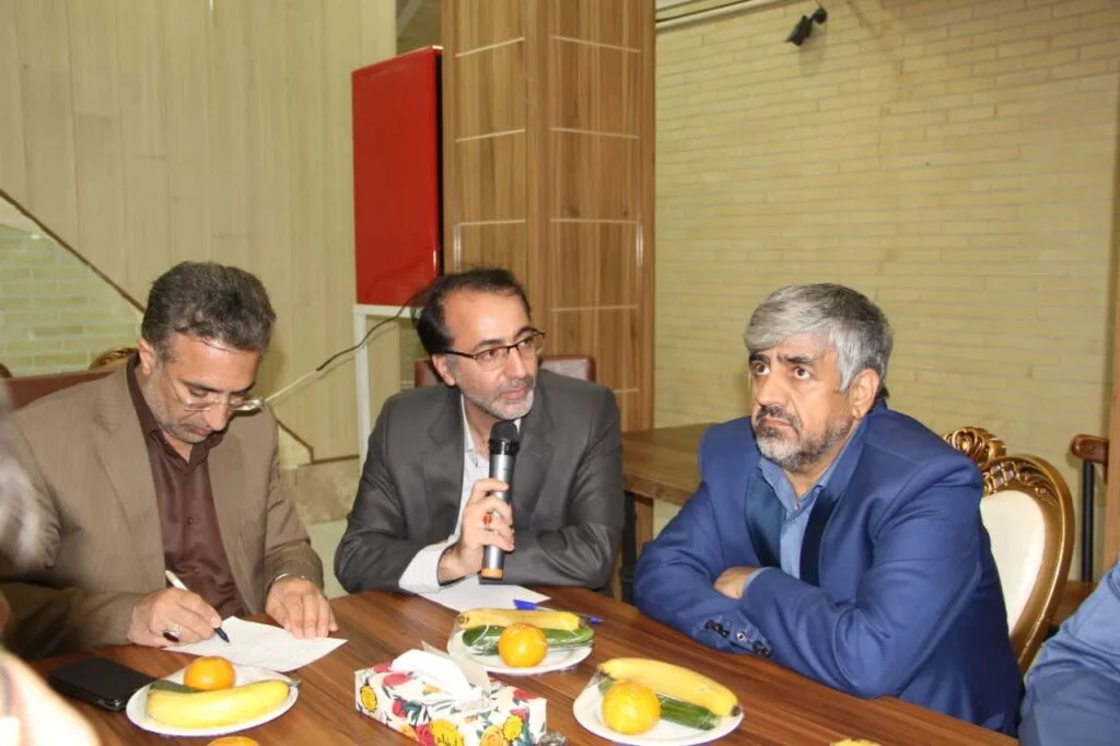 خیرین اتباع به هموطنان خود یاری رسانند