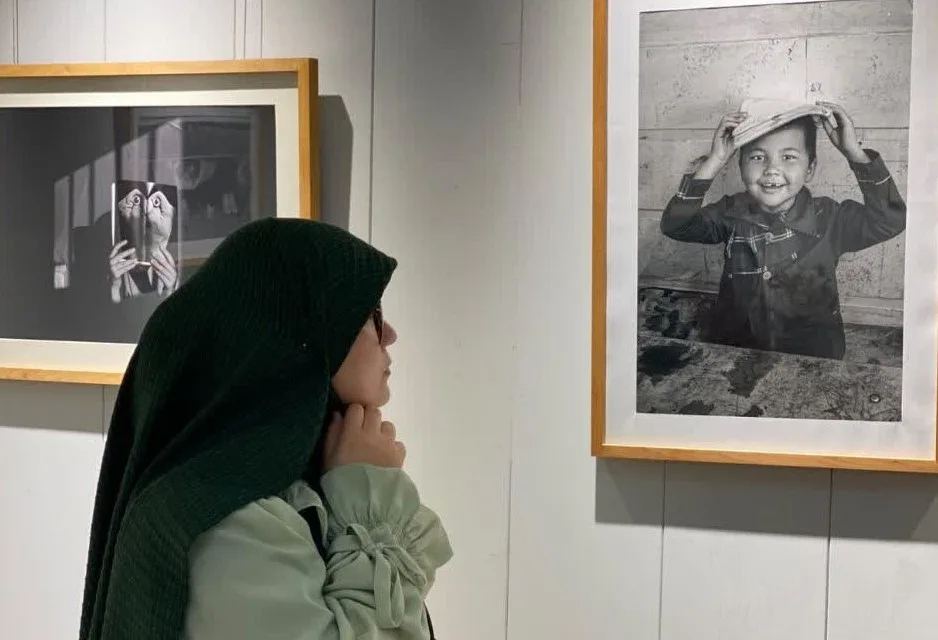 ریحانه صادقی، عکاس جوان مهاجر