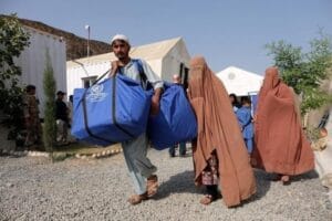 مهاجران افغان در آستانه اخراج، کسب‌وکارهایشان را در پاکستان تعطیل کردند