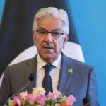 وزیر دفاع پاکستان: مخالفان اخراج پناهجویان افغان دشمن پاکستان هستند