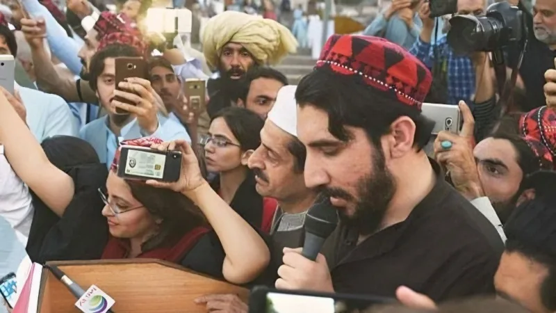 مخالفت احزاب پشتون پاکستان با اخراج اجباری مهاجران افغان