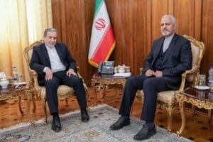 تاکید عراقچی بر بازگشت تدریجی مهاجران افغان