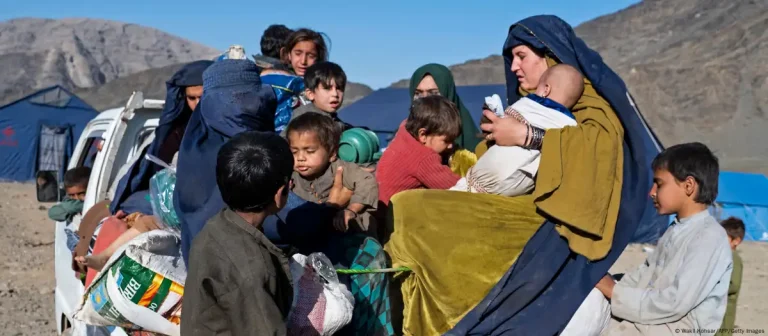 بحران مهاجران افغان؛ صلیب سرخ خواستار از سرگیری کمک‌های جامعه جهانی شد