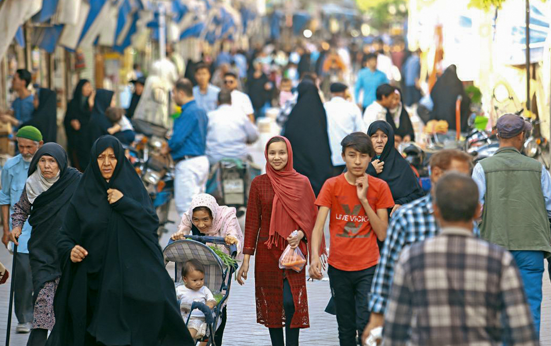 مهاجران افغانستانی با زادِ ولد بالا در حال تغییر ترکیب جمعیتیِ ایران هستند