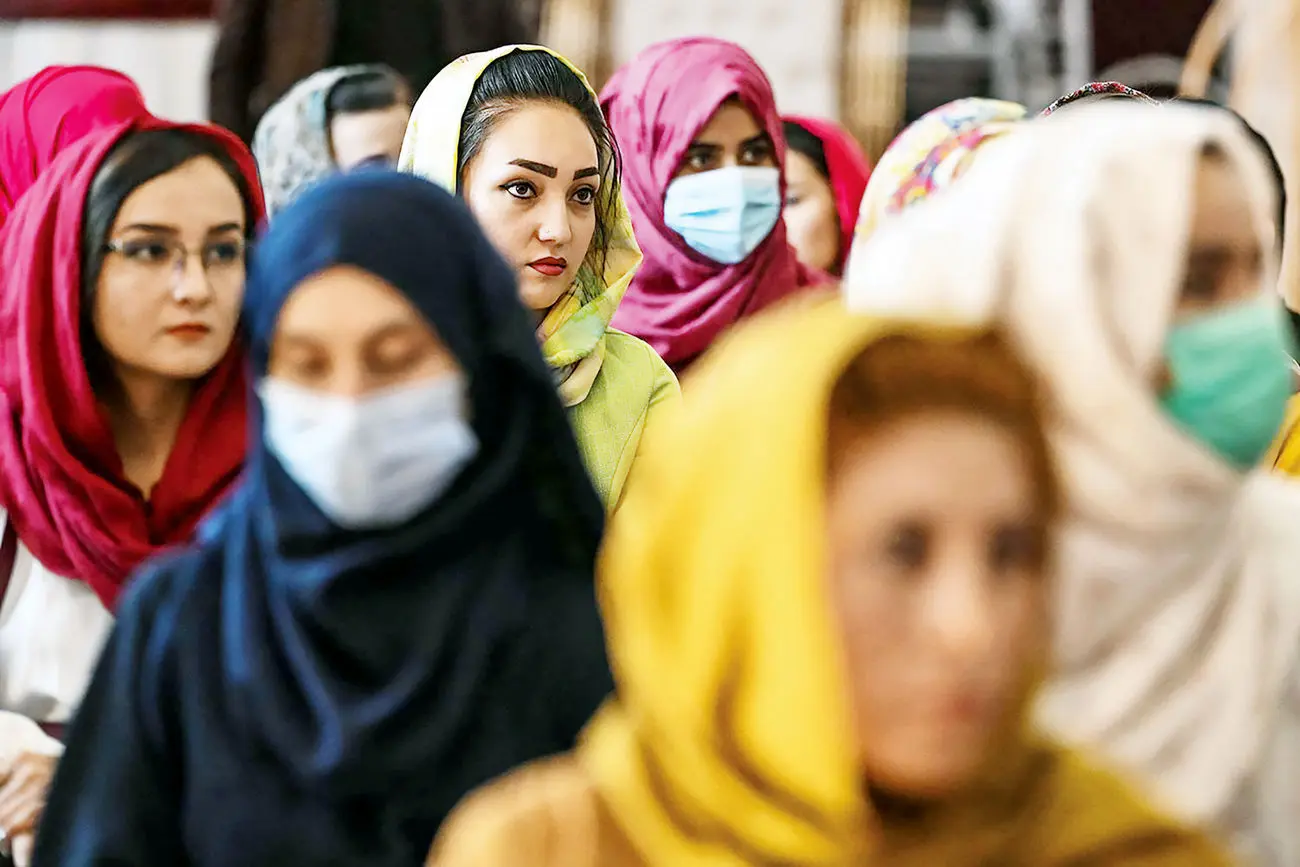 حضور پنهان، رنج آشکار؛ استثمار زنان مهاجر افغان در بازار کار غیررسمی ایران