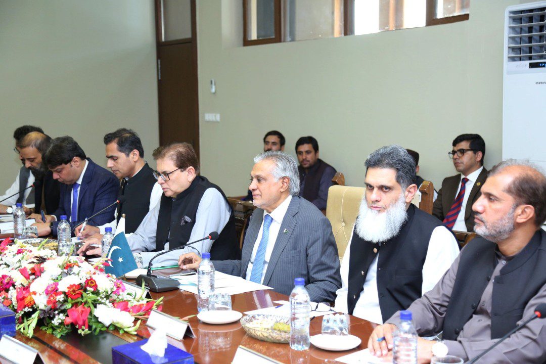 تأکید افغانستان بر صیانت از حقوق مهاجران افغان در دیدار با وزیر خارجه پاکستان 2 تأکید افغانستان بر صیانت از حقوق مهاجران افغان در دیدار با وزیر خارجه پاکستان