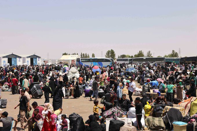 موج گسترده بازگشت مهاجران افغان از ایران و پاکستان؛ بیش از ۳۰۰۰ خانواده در یک روز وارد کشور شدند