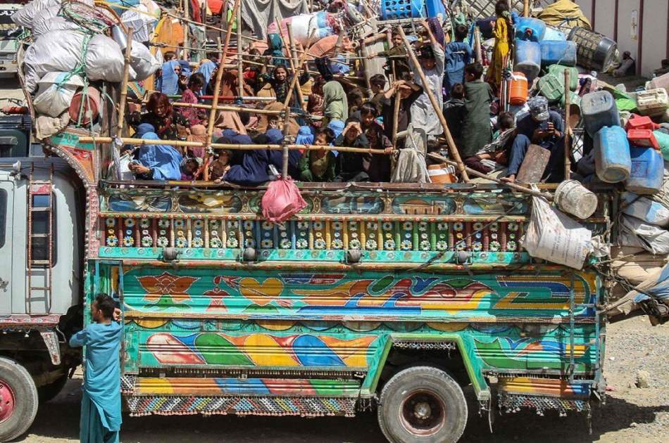 آغاز اخراج پناهندگان ثبتشده افغانستانی از پاکستان؛ هشدارها درباره بحران انسانی