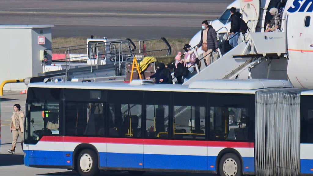 اخطار اخراج برای پناهجویان افغان در آلمان؛ بازتاب سیاست‌های مهاجرتی جدید