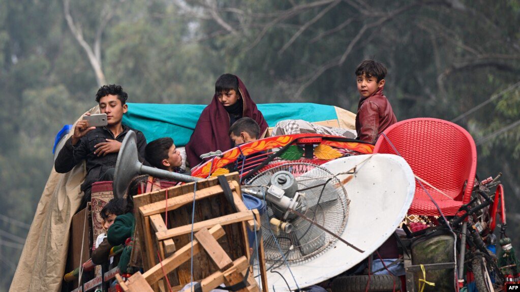 تعطیلی کمپ‌های پناهندگان در بلوچستان پاکستان؛ بازگشت ۸۵ هزار مهاجر افغان به وطن