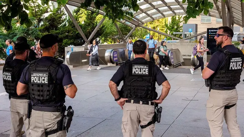 بازگشت ۱۲۰ مهاجر ایرانی اخراج‌شده از ایالات متحده به کشور