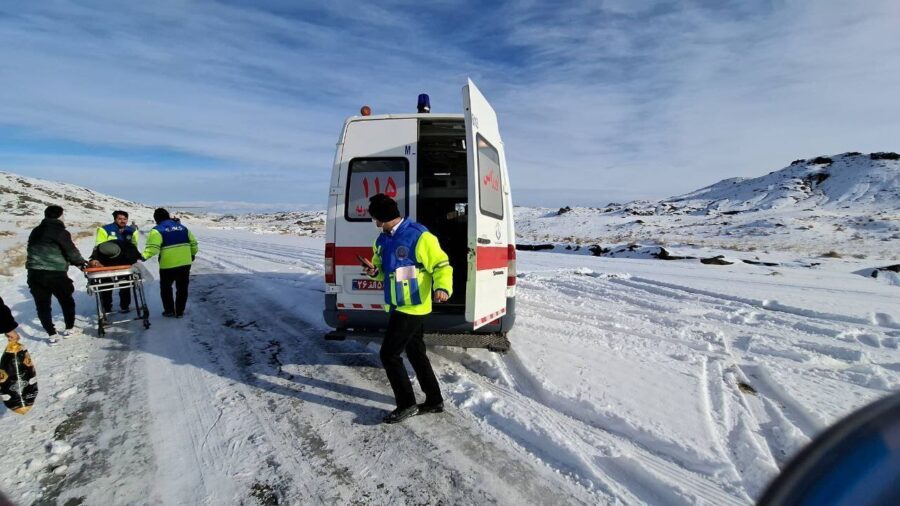 نجات ۱۶۰۰ پناهجوی غیرقانونی در مرز تایباد؛ ۱۰ نفر بر اثر سرمازدگی جان باختند