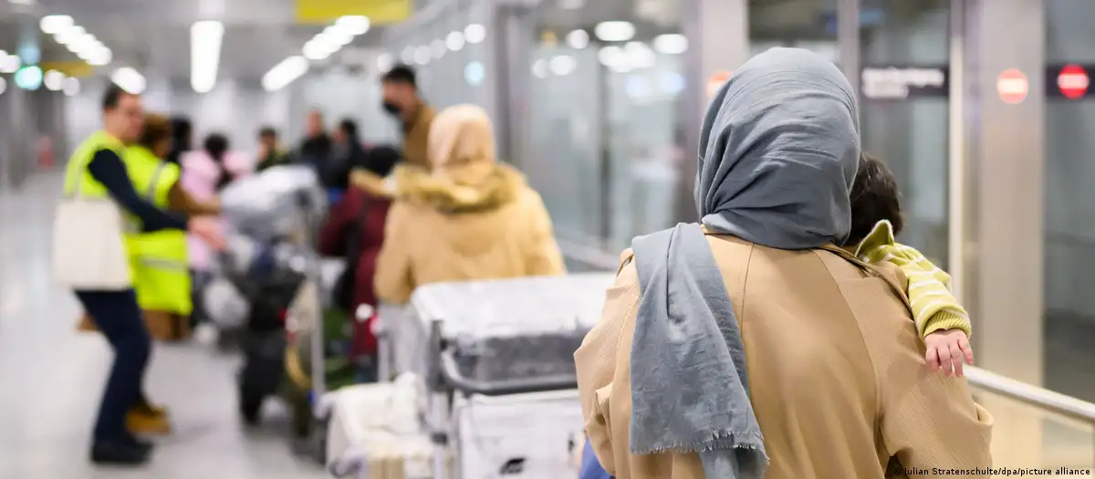 ۲۵۰ نهاد جهانی خواستار انتقال فوری پناهجویان افغان از پاکستان به آلمان شدند