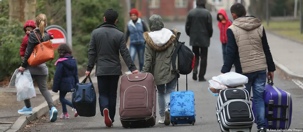 آلمان برنامه اسکان مجدد پناهجویان افغان را متوقف کرد؛ صدها نفر در پاکستان بلاتکلیف ماندند