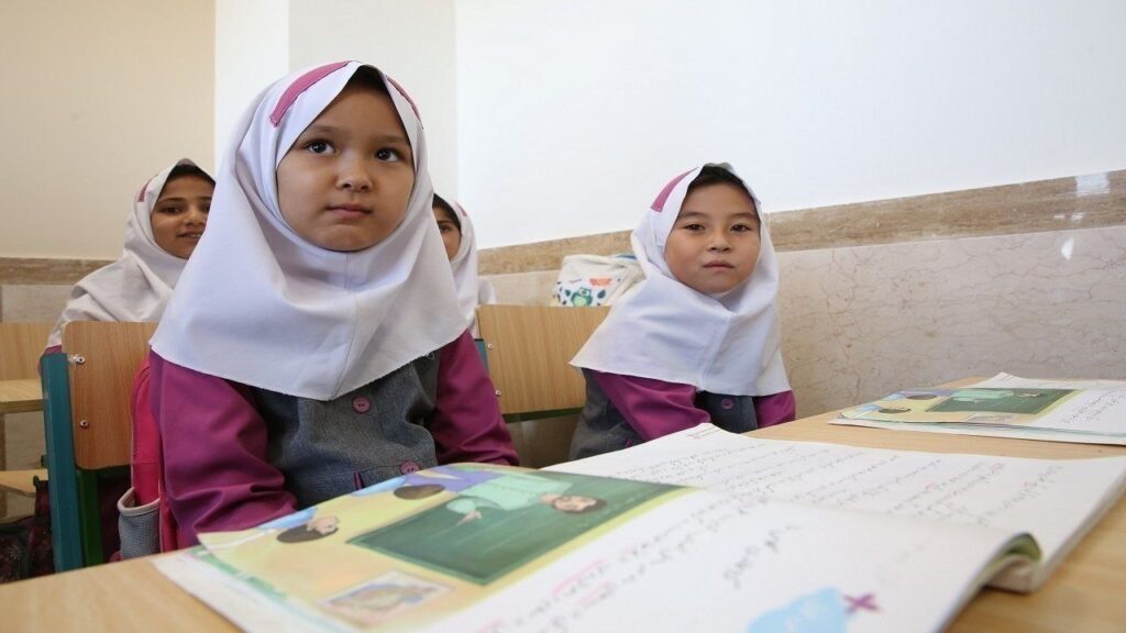 تسهیلات جدید تحصیل برای اتباع افغانستانی فاقد مدرک؛ فقط تا پایان سال تحصیلی ۱۴۰۴-۱۴۰۵