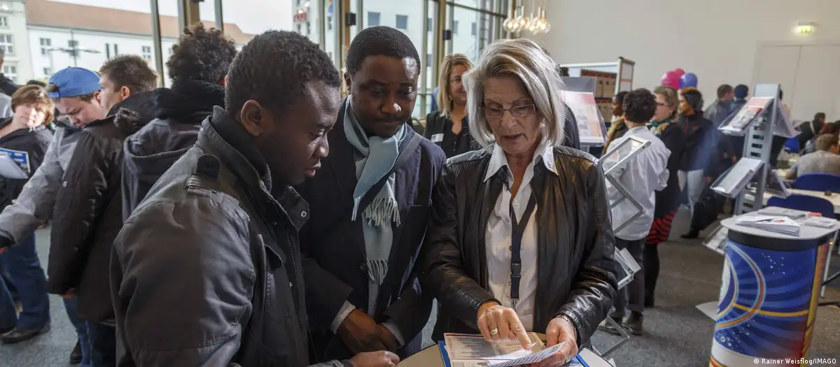 اجرای طرح «الزام کاری» برای متقاضیان پناهندگی در نخستین شهر بزرگ آلمان