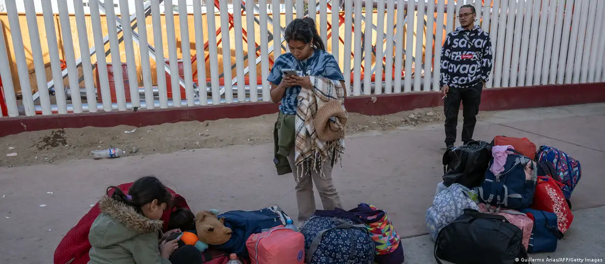 آمریکا پاداش خروج داوطلبانه مهاجران را سه برابر کرد