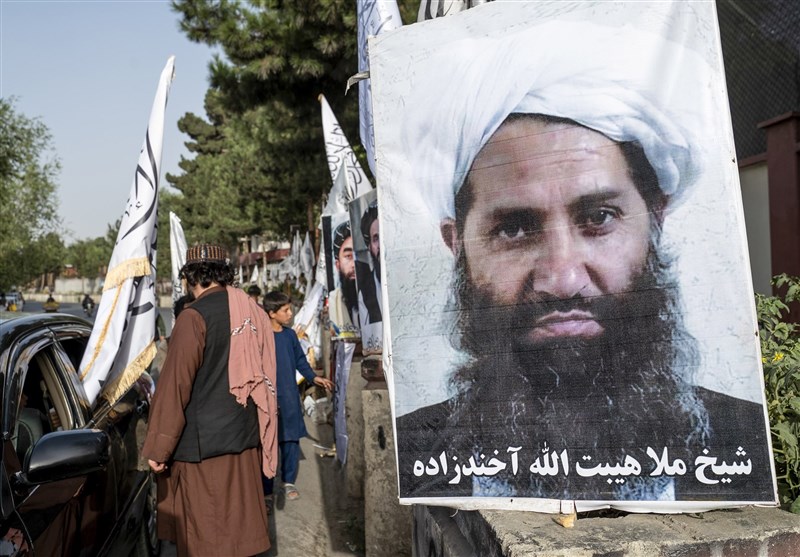 رهبر طالبان دستور توقف حذف زبان فارسی و ازبکی از تابلوهای رسمی ولایات شمالی را صادر کرد