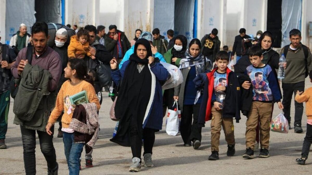 بازگشت پنج میلیون مهاجر به افغانستان؛ یوناما نسبت به بحران انسانی هشدار داد