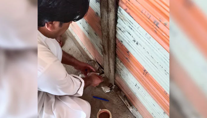 پلمب مغازه‌های کمپ مهاجران افغان در صوابی؛ پایان مهلت اقامت و نگرانی هزاران خانواده