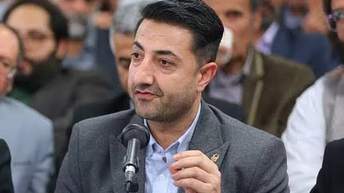 نجیب بارور: فارسی در افغانستان هم زبان مادری است و هم زبان مادر جامعه