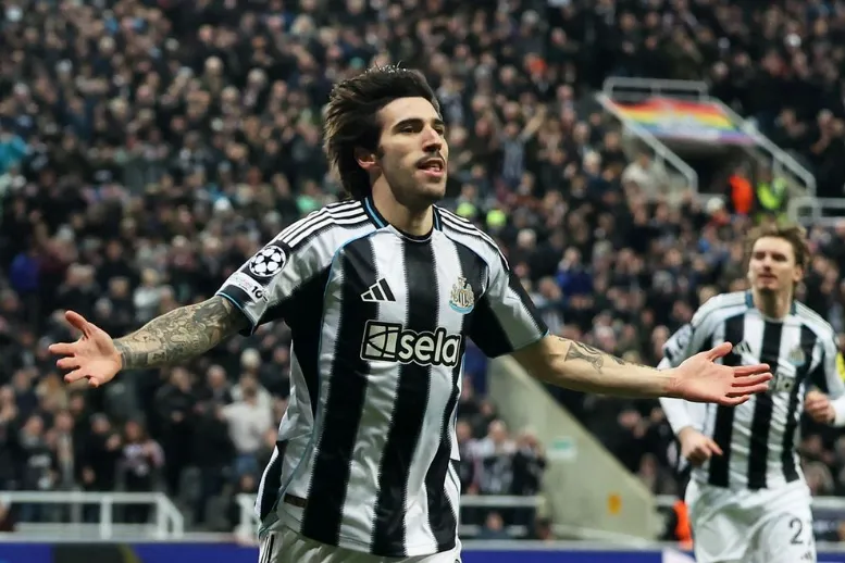 نیوکاسل و بایر لورکوزن به مرحله یک‌هشتم نهایی لیگ قهرمانان اروپا صعود کردند