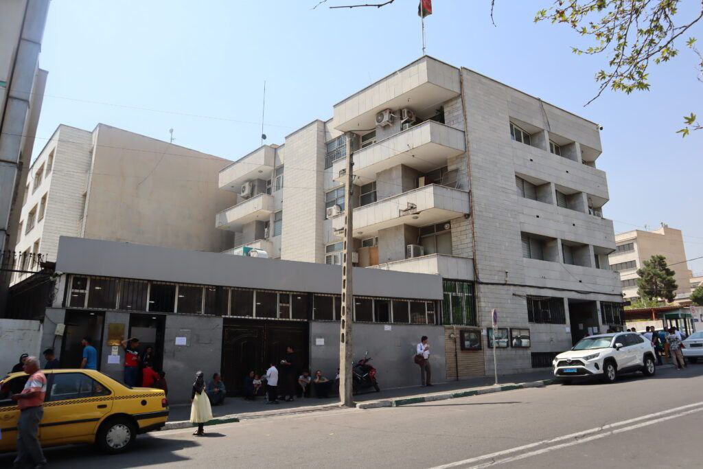 اعلام سفارت افغانستان در تهران: بخشی از شناسنامه‌های الکترونیکی آماده تحویل شد