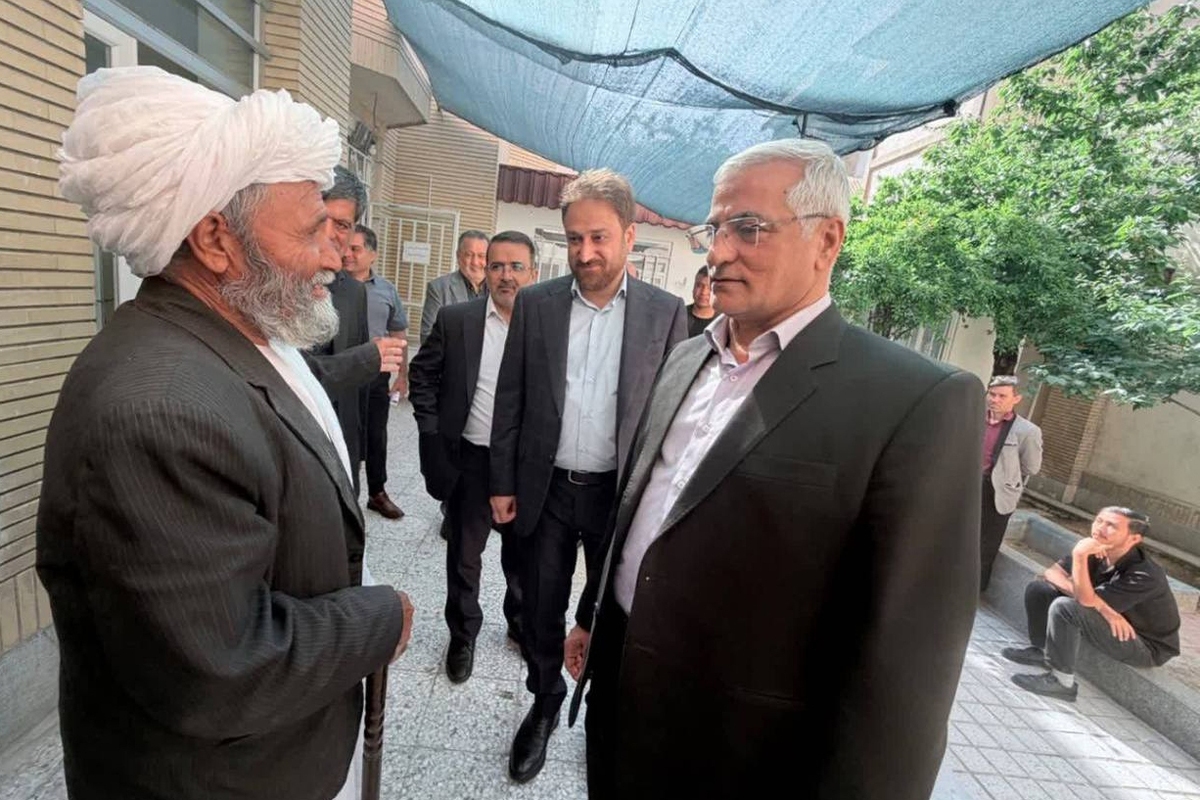 بازدید معاون امنیتی استاندار خراسان رضوی از دفاتر کفالت اتباع خارجی در مشهد