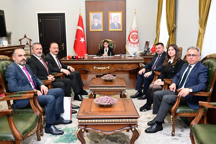 سرگذشت دوگانه یک دختر افغانستانی؛ از محرومیت آموزشی در وطن تا تجربه شهرداری در ترکیه