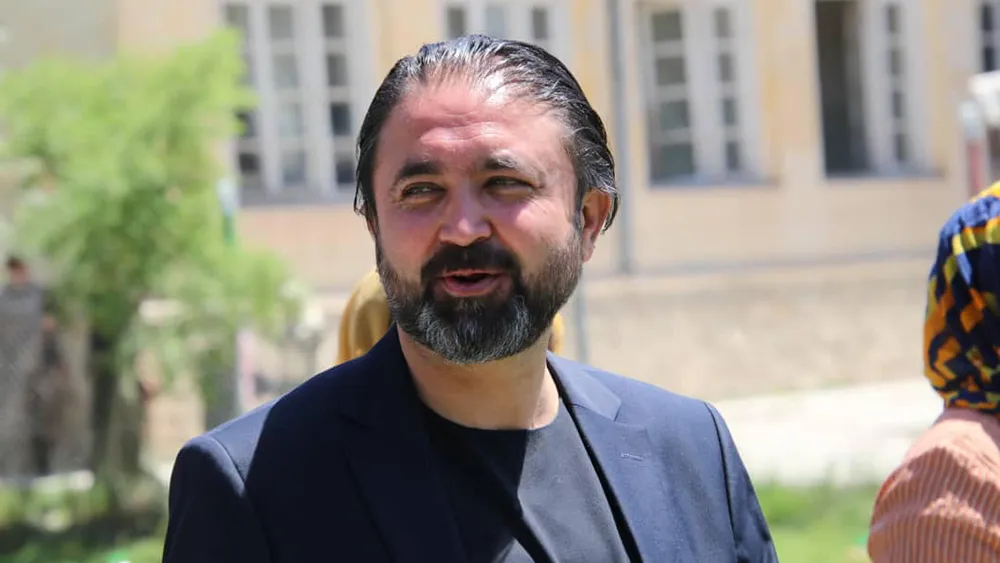والی پیشین فاریاب: طالبان روند توزیع تذکره و زمین برای ناقلین را در شمال سرعت بخشیده‌اند