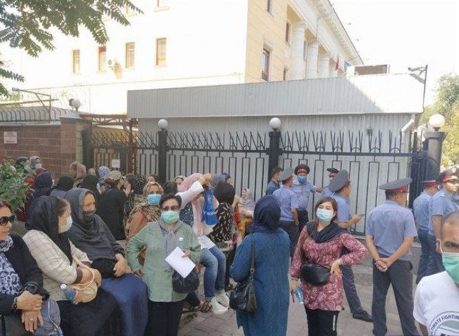 دو دهه سرگردانی؛ پناهجویان افغان در قرقیزستان همچنان بدون وضعیت حقوقی
