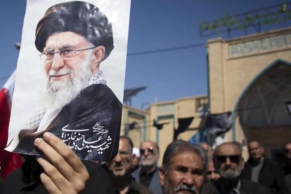 ۲۵۰۰ ویزای رایگان برای حضور اتباع افغانستان در مراسم وداع با رهبر شهید