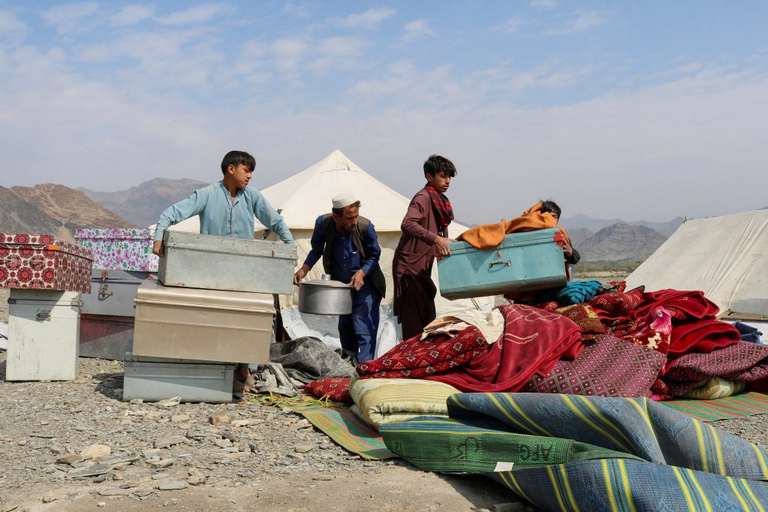 تشدید اخراج مهاجران از پاکستان؛ بازداشت ۱۱۵ افغان در خیبرپختونخوا پس از پایان مهلت قانونی