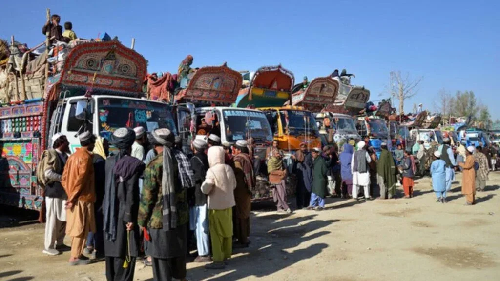 سازمان بین‌المللی مهاجرت: ۴۳۹ هزار افغان در سه ماه از پاکستان بازگشتند